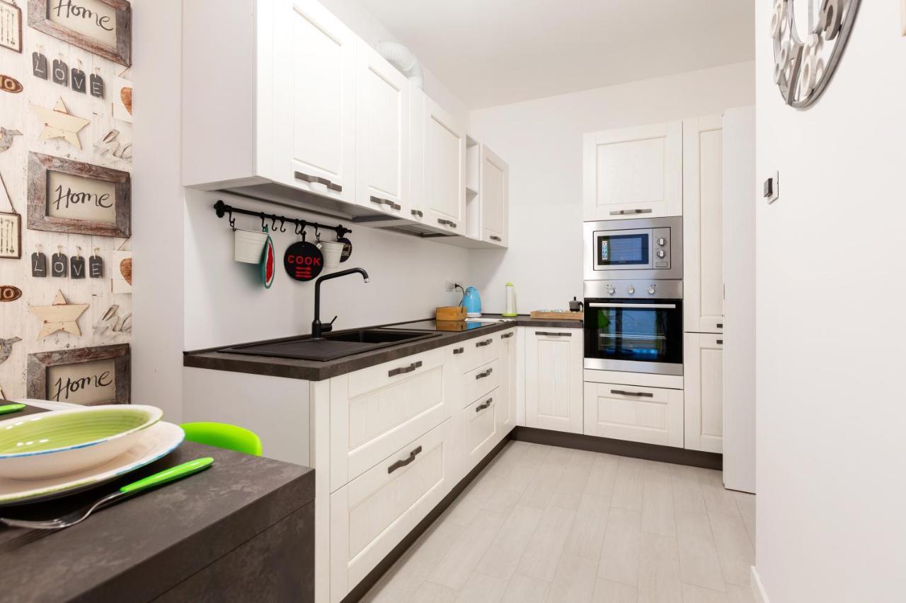 Fiera Milano Flat With Garage Appartement Buitenkant foto